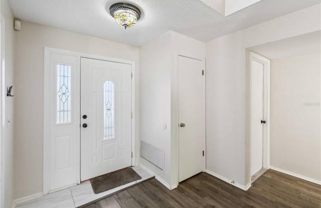 610 TORREY OAKS COURT