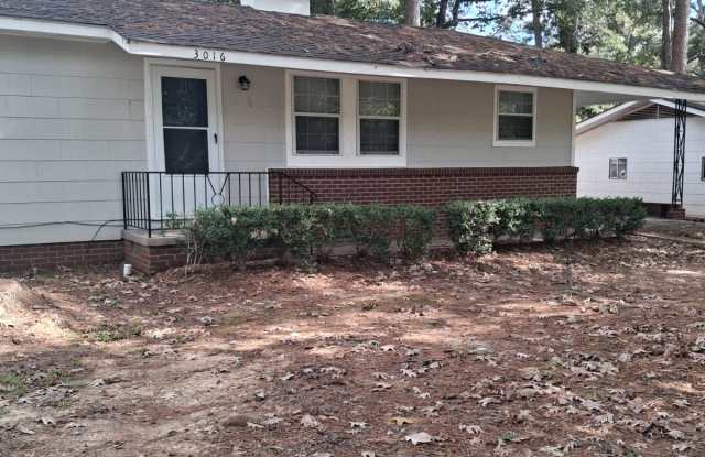 3016 Charleston Drive