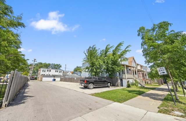 3616 N Kedzie Avenue