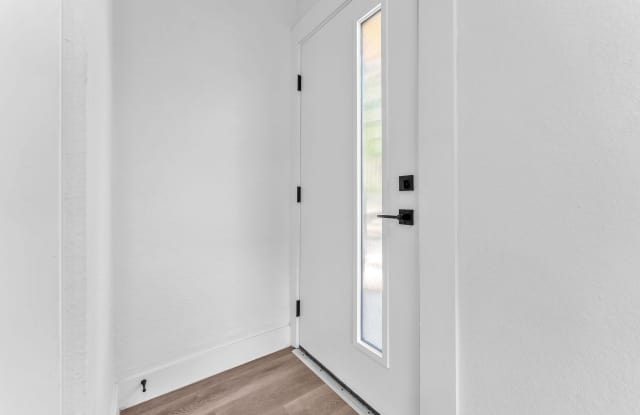 All Units Are Available With Brandnew Full Appliance Package