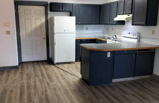 Photo of 135 Bitterbrush Ct. #B