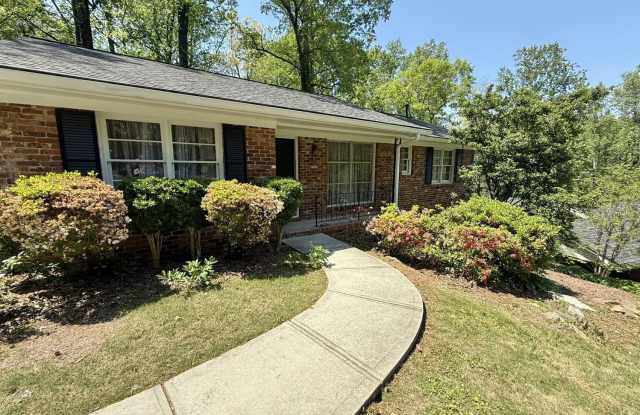 1826 Winchester Trail