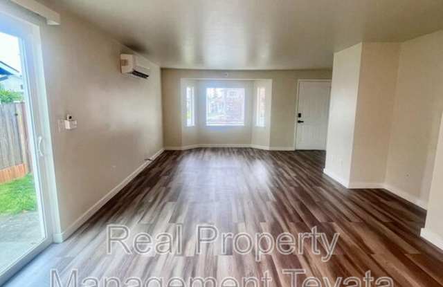 902 South 22nd Court