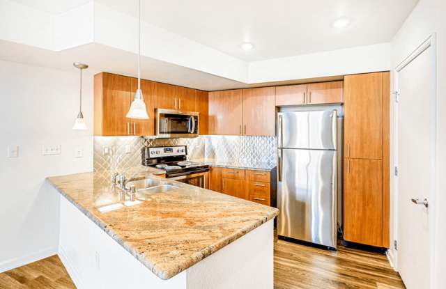 Botanica Town Center