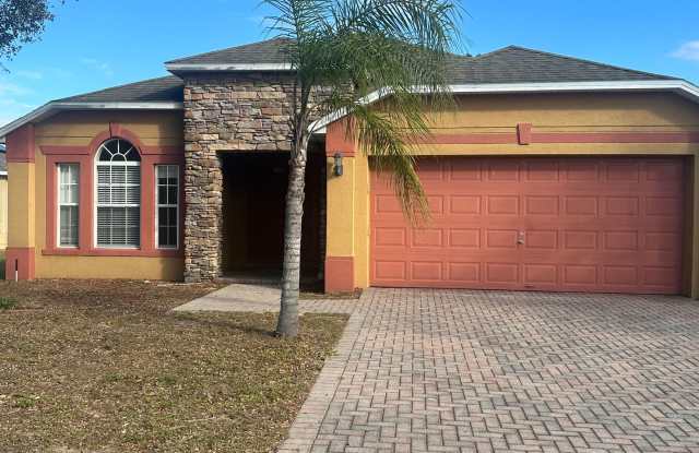 4 Bedroom 3 bathroom in Haines City