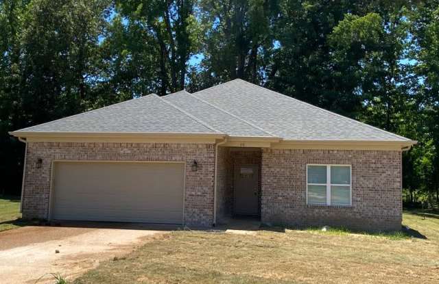 4 bed, 2 bath home built in 2022 in Atoka - 92 Anna Lane, Atoka, TN 38004