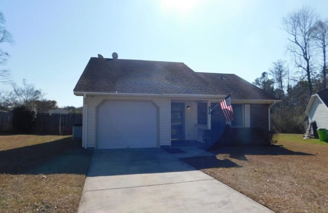 372 Lee Drive - 372 Lee Drive, Havelock, NC 28532