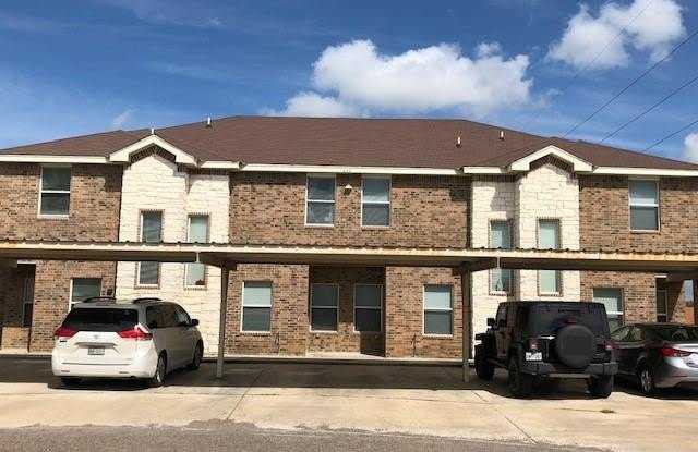 Photo of 1600 W Omni Avenue