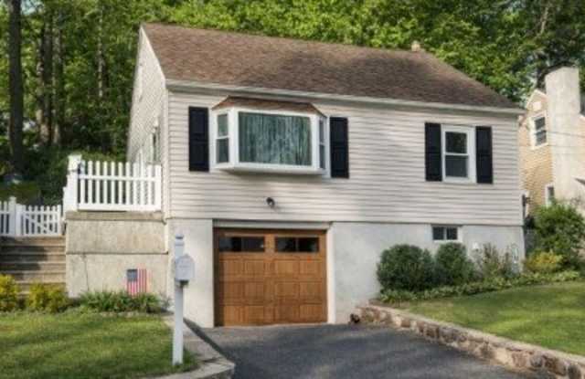 83 Chestnut Hill Drive West