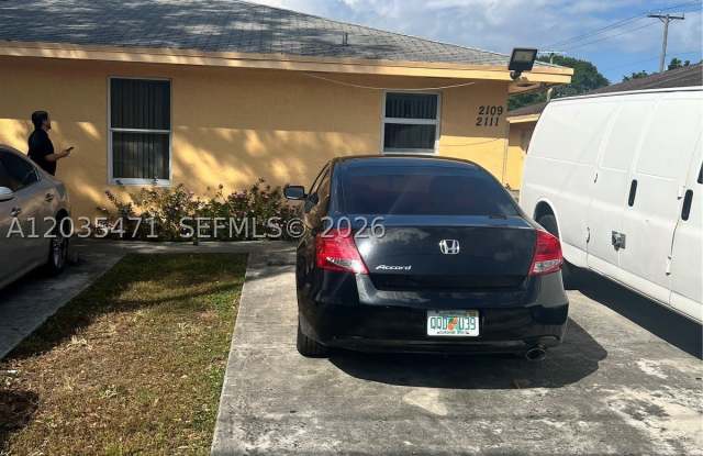 2111 NW 100th St