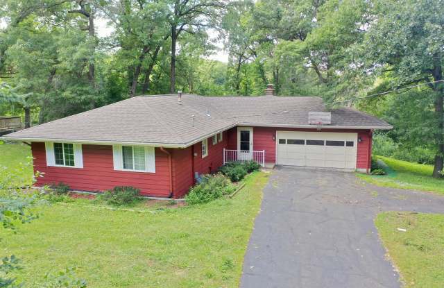2011 Edgewood Court Southwest