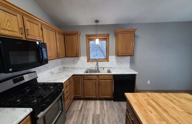 2932 Northern Slopes Lane Northeast