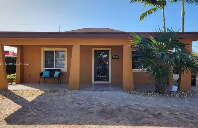 720 NE 4th Pl - 720 Northeast 4th Place, Hialeah, FL 33010