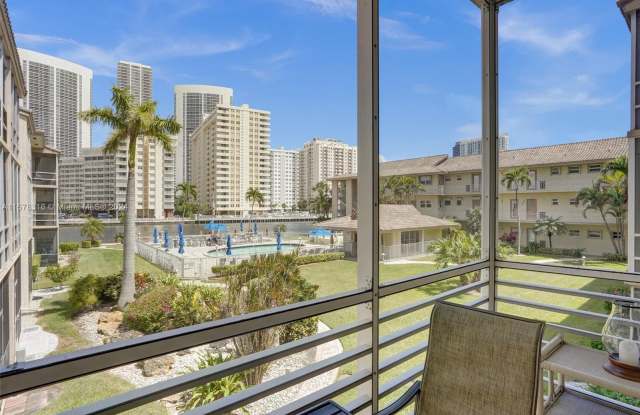 2600 Diana Dr