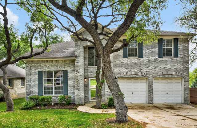 Beautiful and impeccably maintained traditional home located in the highly desirable Waters at Canyon Springs community.