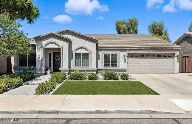 10412 E DOLPHIN Avenue