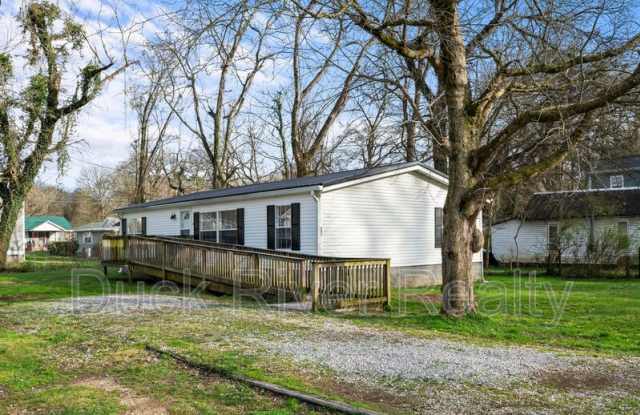 805 Wilkes St - 805 Wilkes Street, Columbia, TN 38401