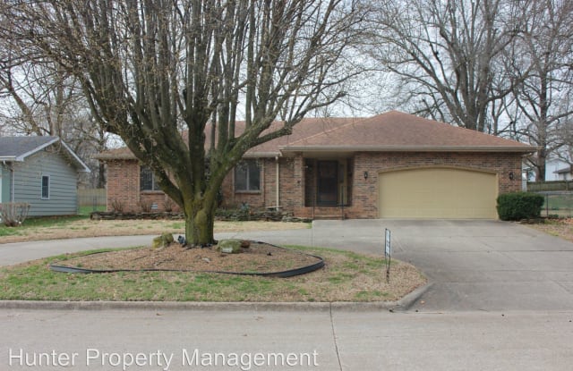 2011 S. Oakgrove - 2011 S Oak Grove Ave, Springfield, MO 65804