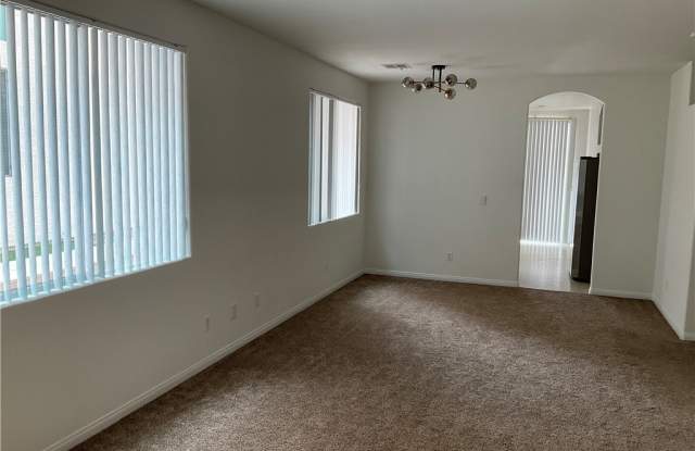 8336 Crown Peak Avenue