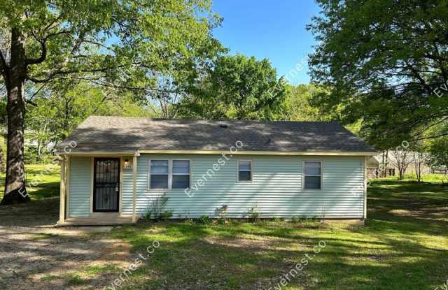 1348 Haywood Dr