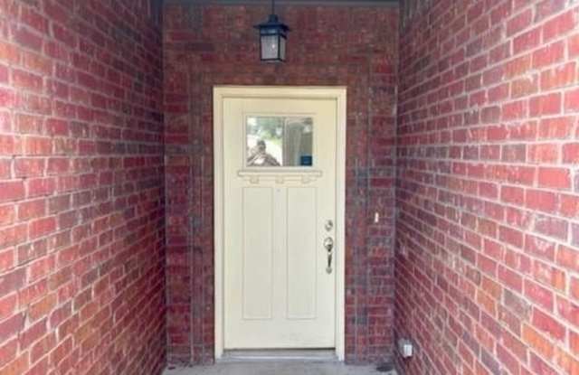 2903  SW Briar Creek  AVE