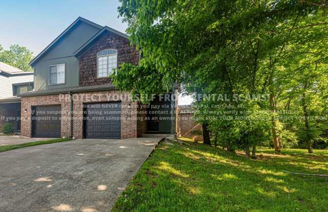 758 W Breeze Cove, Fayetteville, AR 72703