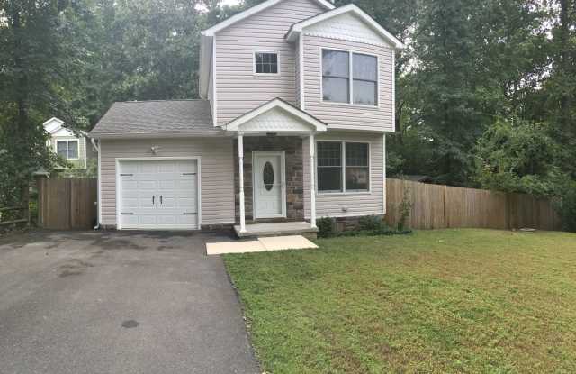 Photo of 854 Redwood Trail