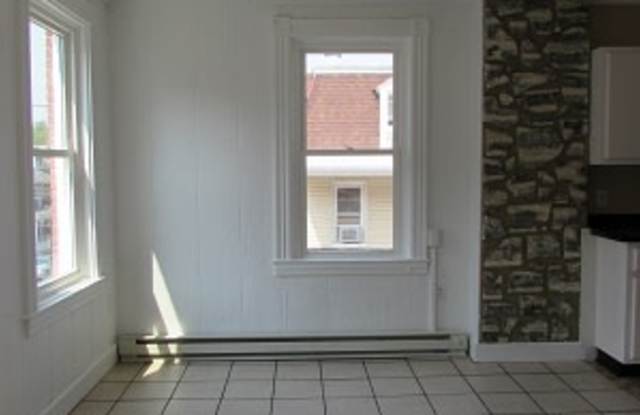 115 N Reservoir St Apt B