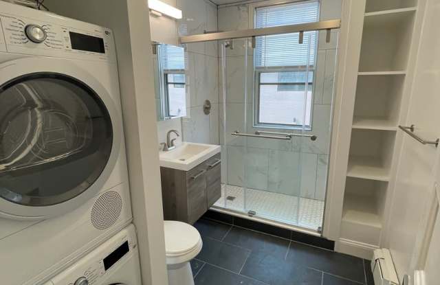 Modern 1 Bedroom Newton Corner