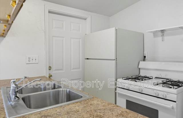 1662 North Beverly Avenue