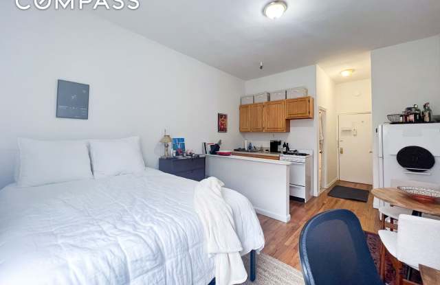 320 West 20th Street