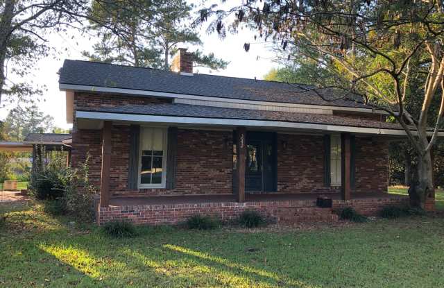 SPACIOUS THREE BEDROOM, TWO BATH HOME