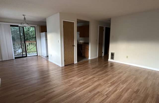 428 Stow Ave S, Unit 221