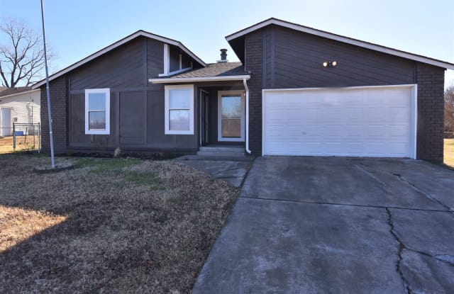 306 E 136th Pl - 306 East 136th Place, Glenpool, OK 74033