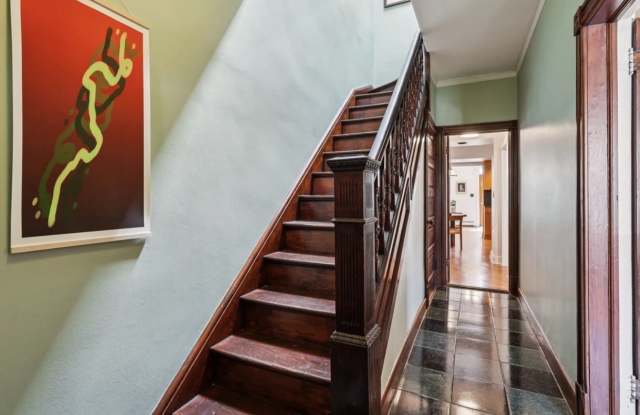 389 Woodlawn Ave