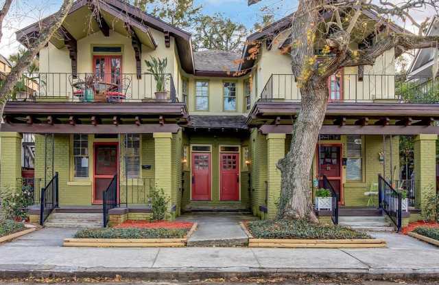 2116 HERSCHEL Street