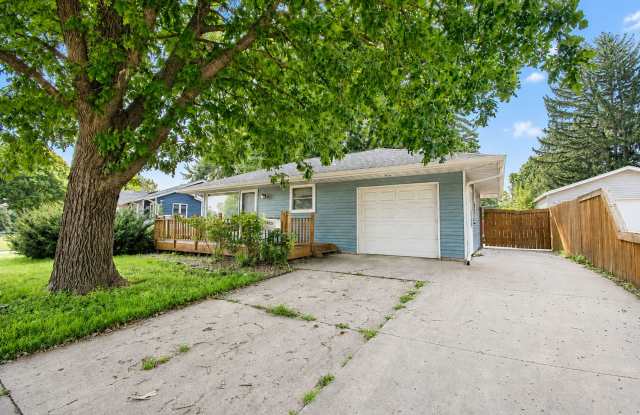 Charming Elton Hills Rambler with Finished Basement
