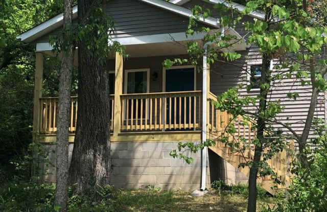 Photo of 2 bedroom, 1 bath House: Available August 2025!