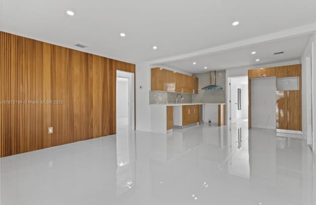 Photo of 1524 SW 32 CT