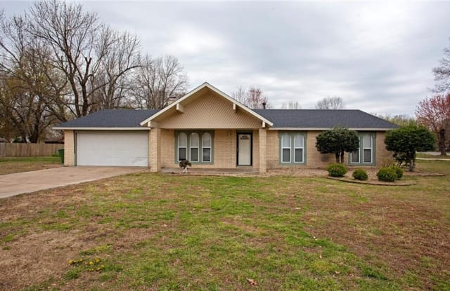 2726 Highland  CIR - 2726 Highland Circle, Rogers, AR 72756