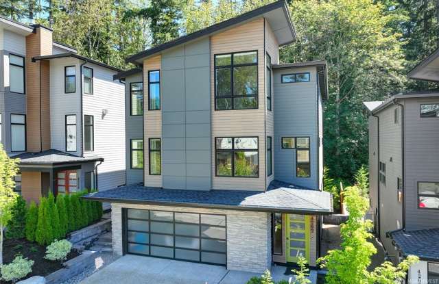 4Bd/3.25Ba Issaquah House