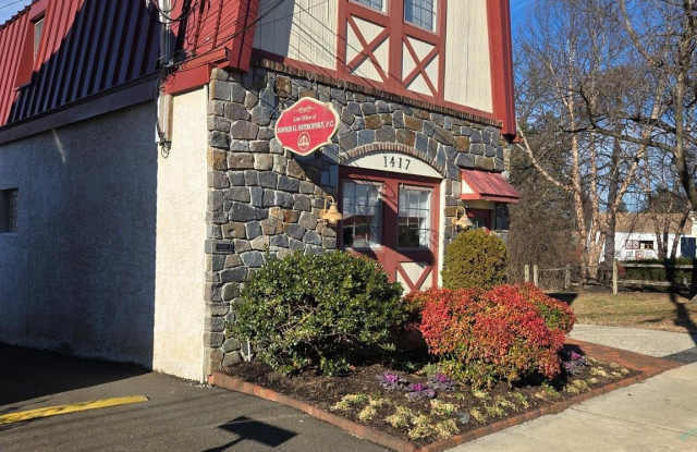 1417 BETHLEHEM PIKE unit: First Floor