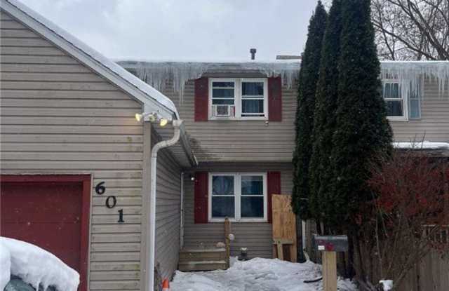 Photo of 601 Grand Avenue