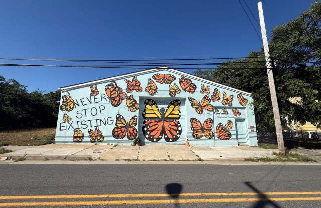 64 E WASHINGTON Avenue