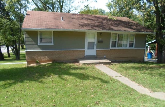 31 S Harvey Ave, St. Louis MO 63135 - 31 S Harvey Ave, Ferguson, MO 63135