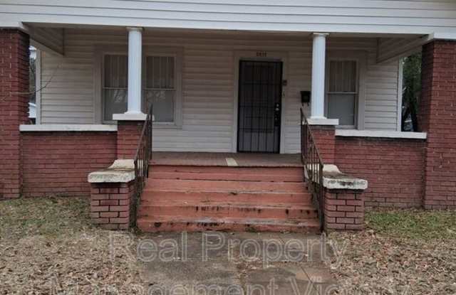 7017 Division Ave.