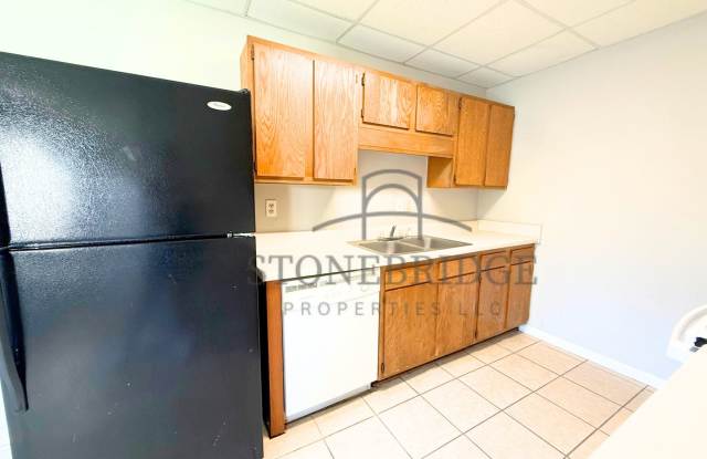 2 bed, 1.5 bath townhome in Helena