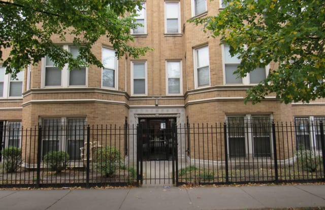 7012 S Paxton Ave Apt 1N - 7012 South Paxton Avenue, Chicago, IL 60649