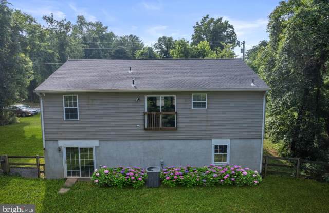 430 CEDAR CREEK DRIVE