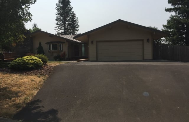 981 52nd St - 981 52nd Street, Washougal, WA 98671